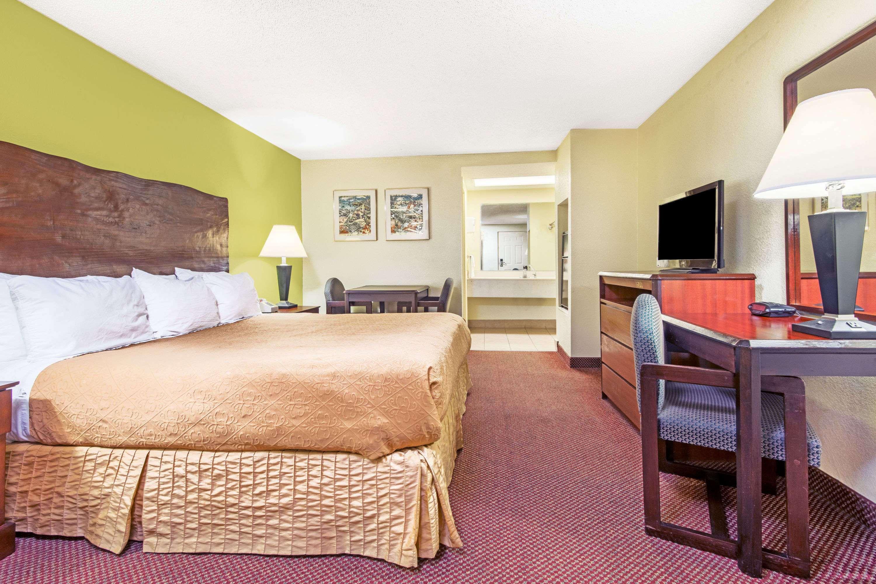Days Inn By Wyndham Opelika Zewnętrze zdjęcie